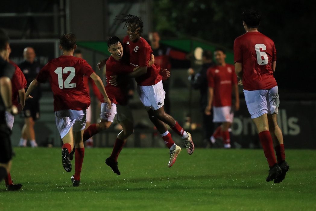 Burgess H18 Jersey18 010922 107 2